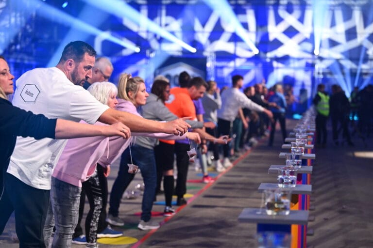 "99 - Wer schlägt sie alle?": Neue Gameshow startet auf Sat.1! Hier alle Infos & Teilnehmer!