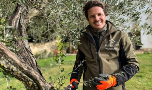 Landwirt Martin aus der Toskana, Italien.

+++ Die Verwendung des sendungsbezogenen Materials ist nur mit dem Hinweis und Verlinkung auf RTL+ gestattet. +++