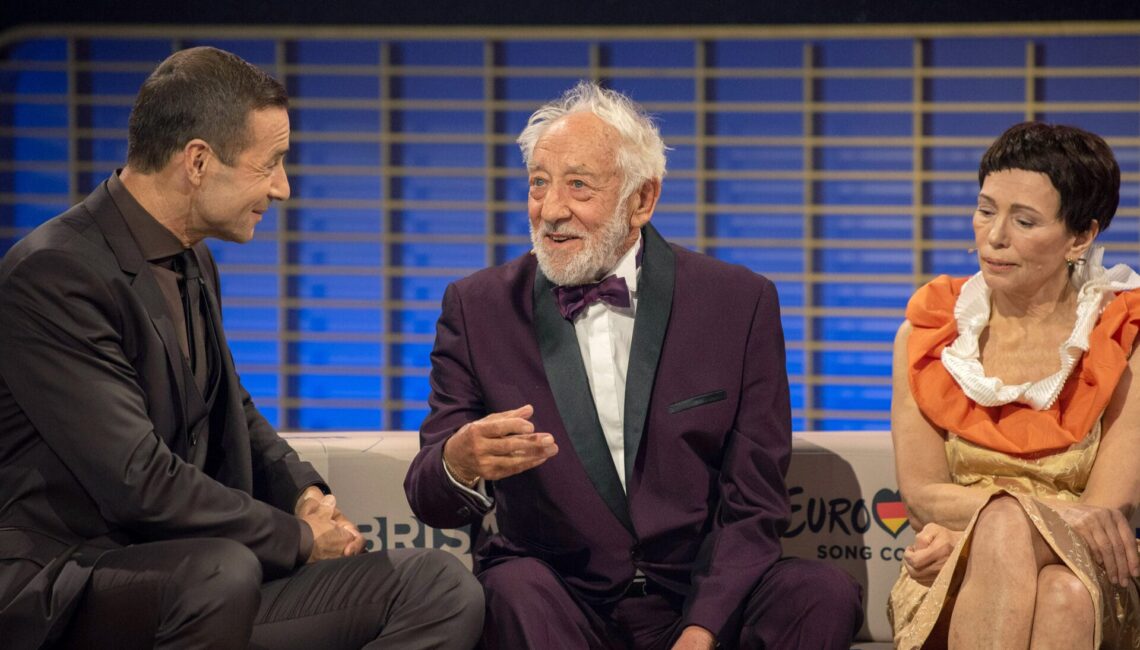 ARD/NDR 75 JAHRE ARD - DIE GROSSE JUBILÄUMSSHOW, am Samstag (05.04.25) um 20:15 Uhr im ERSTEN.
Kai Pflaume, Dieter Hallervorden, Iris Berben
© NDR/Thorsten Jander, honorarfrei - Verwendung gemäß der AGB im engen inhaltlichen, redaktionellen Zusammenhang mit genannter NDR-Sendung und bei Nennung "Bild: NDR/Thorsten Jander" (S2). NDR Presse und Information/Fotoredaktion, Tel: 040/4156-2333 oder -2305, pressefoto@ndr.de