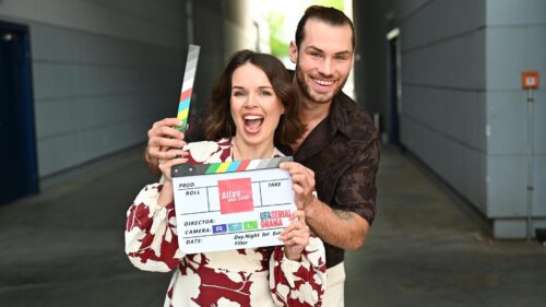 Darya Birnstiel (spielt "Lara Brandt") und Vitali Huk (spielt "Milan Hafner")

+++ Die Verwendung des sendungsbezogenen Materials ist nur mit dem Hinweis und Verlinkung auf RTL+ gestattet. +++