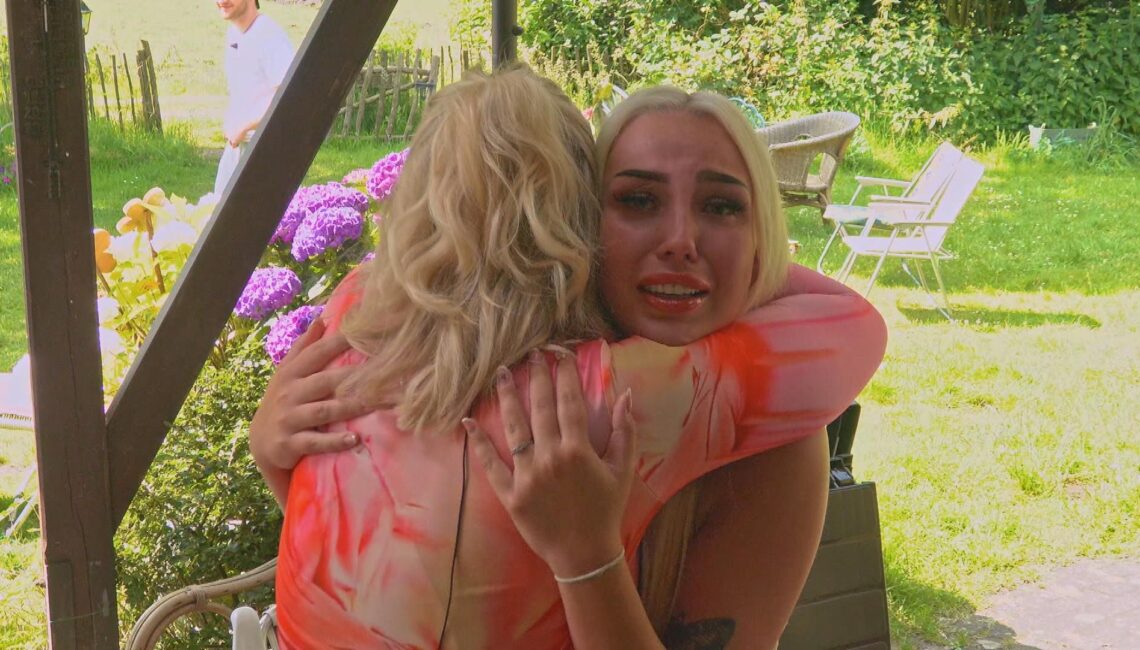 Lisa und Sandra

+++ Die Verwendung des sendungsbezogenen Materials ist nur mit dem Hinweis und Verlinkung auf RTL+ gestattet. +++