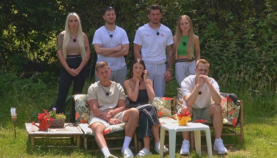 Die Paare bei der Verkündung

+++ Die Verwendung des sendungsbezogenen Materials ist nur mit dem Hinweis und Verlinkung auf RTL+ gestattet. +++