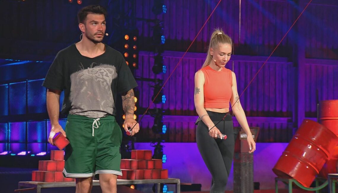 Halbfinalspiel mit Maki und Michelle

+++ Die Verwendung des sendungsbezogenen Materials ist nur mit dem Hinweis und Verlinkung auf RTL+ gestattet. +++