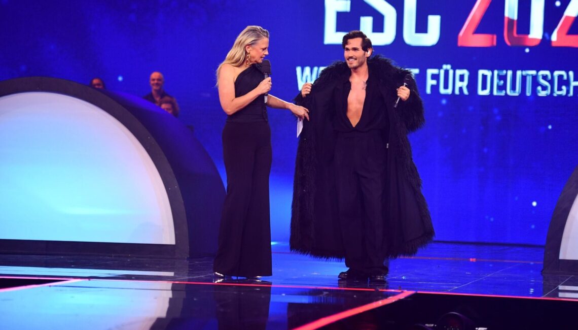 Moss Kena, Barbara Schöneberger

+++ Die Verwendung des sendungsbezogenen Materials ist nur mit dem Hinweis und Verlinkung auf RTL+ gestattet. +++