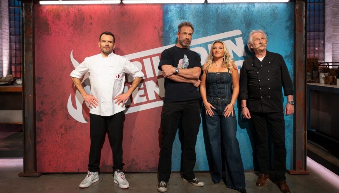 V.l.: Steffen Henssler, Evil Jared, Evelyn Burdecki, Henning Krautmacher

+++ Die Verwendung des sendungsbezogenen Materials ist nur mit dem Hinweis und Verlinkung auf RTL+ gestattet. +++