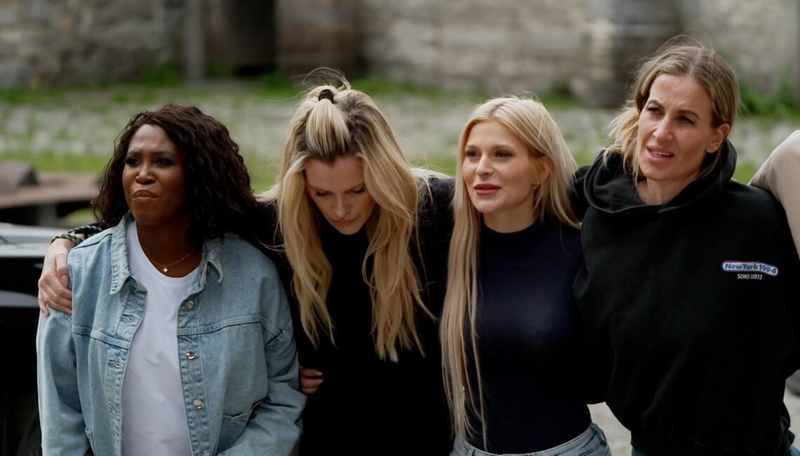 V.l.: Motsi Mabuse, Mirja du Mont, Marie Reim, Charlotte Würdig

+++ Die Verwendung des sendungsbezogenen Materials ist nur mit dem Hinweis und Verlinkung auf RTL+ gestattet. +++