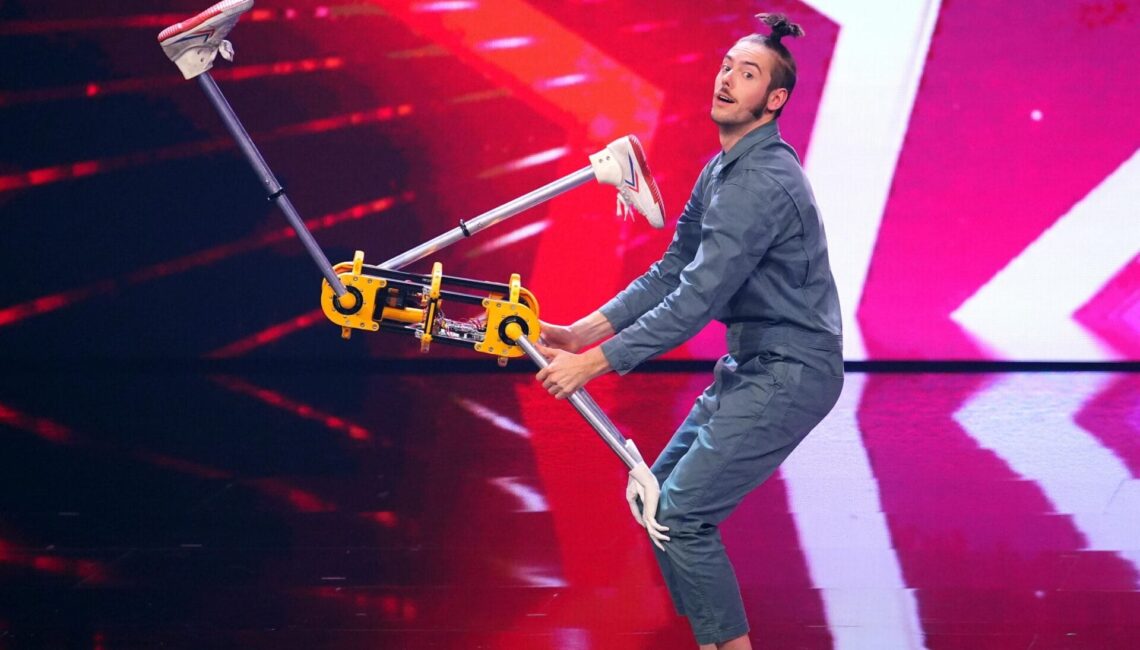 Achtung Sperrfrist bis eine Woche vor Ausstrahlung am 28.03.2025 

Daniel Simu aus Holland präsentiert Partnerakrobatik mit einem Roboter.


+++ Die Verwendung des sendungsbezogenen Materials ist nur mit dem Hinweis und Verlinkung auf RTL+ gestattet. +++
