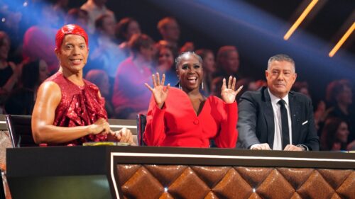 Die Jury mit Jorge González (l.), Motsi Mabuse und Joachim Llambi.

+++ Die Verwendung des sendungsbezogenen Materials ist nur mit dem Hinweis und Verlinkung auf RTL+ gestattet. +++