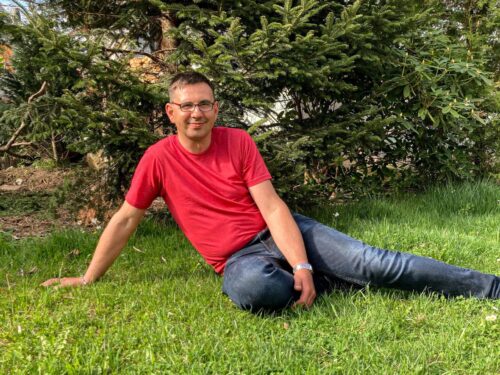 Biobauer Thomas aus Sachsen.

+++ Die Verwendung des sendungsbezogenen Materials ist nur mit dem Hinweis und Verlinkung auf RTL+ gestattet. +++
