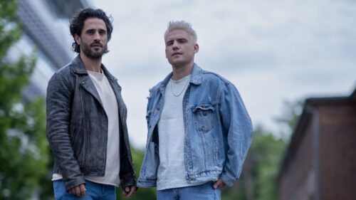 Jan Kittmann (l., Rolle "Tobias") und Lennart Borchert (Rolle "Moritz")

+++ Die Verwendung des sendungsbezogenen Materials ist nur mit dem Hinweis und Verlinkung auf RTL+ gestattet. +++