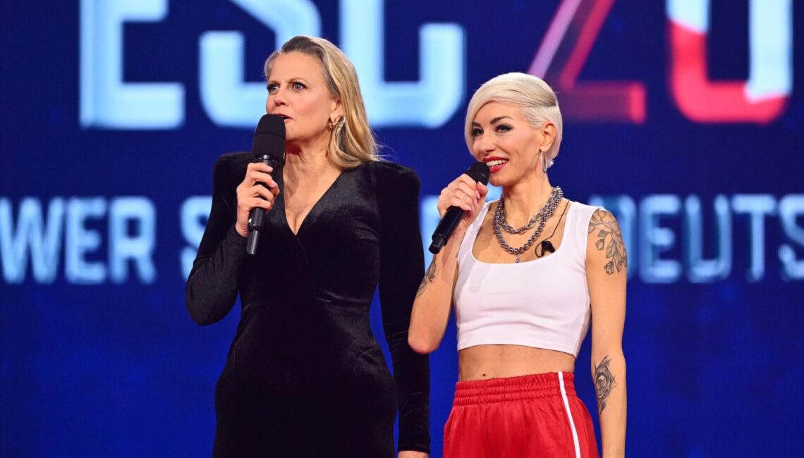 Barbara Schöneberger, Fannie (r.)

+++ Die Verwendung des sendungsbezogenen Materials ist nur mit dem Hinweis und Verlinkung auf RTL+ gestattet. +++