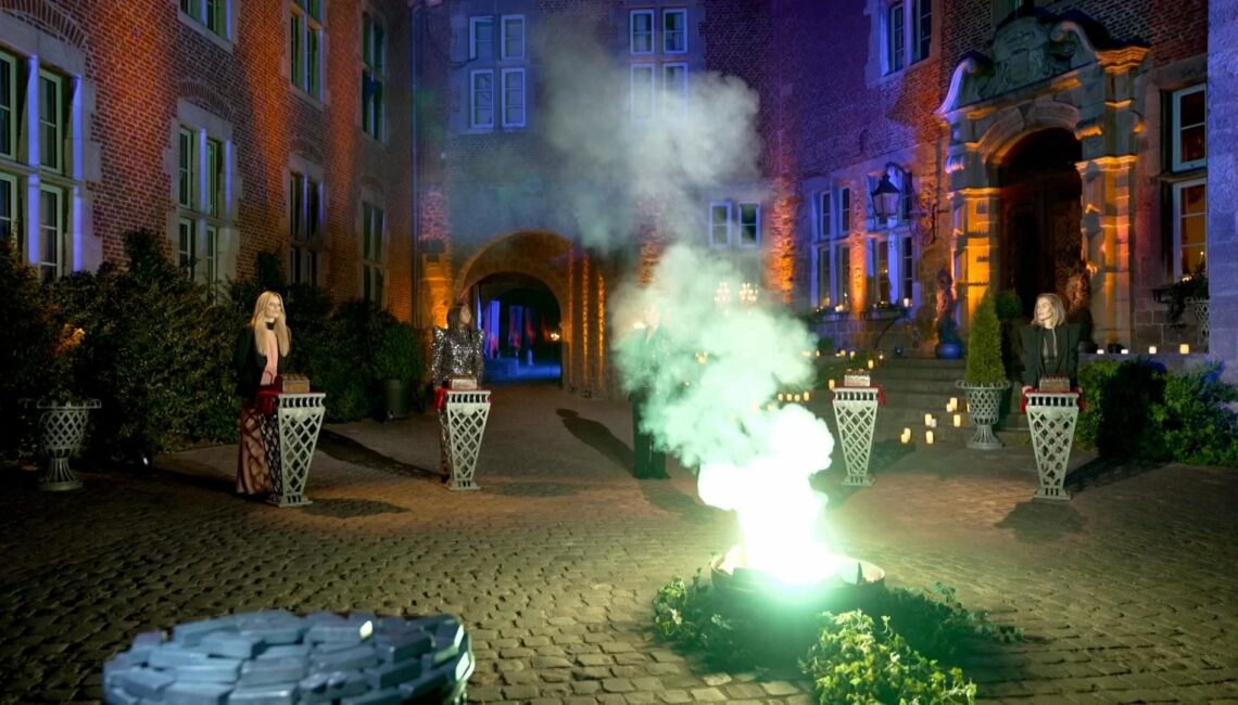 Die Verräterinnen entscheiden sich das Spiel zu beenden.

+++ Die Verwendung des sendungsbezogenen Materials ist nur mit dem Hinweis und Verlinkung auf RTL+ gestattet. +++