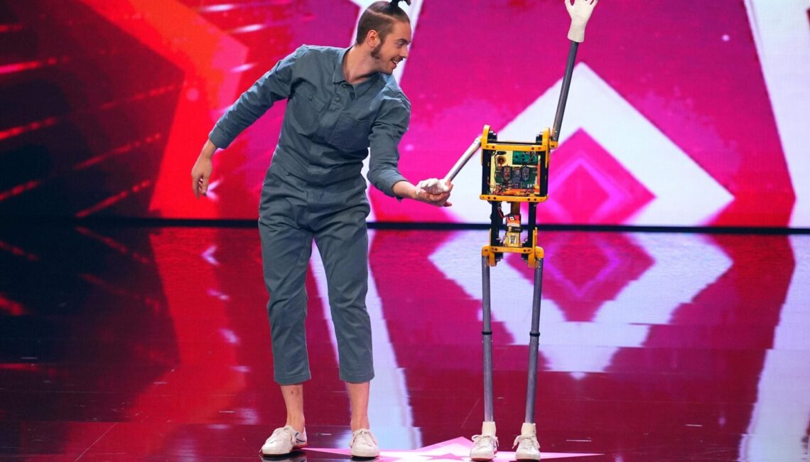 Achtung Sperrfrist bis eine Woche vor Ausstrahlung am 28.03.2025 

Daniel Simu aus Holland präsentiert Partnerakrobatik mit einem Roboter.


+++ Die Verwendung des sendungsbezogenen Materials ist nur mit dem Hinweis und Verlinkung auf RTL+ gestattet. +++