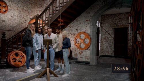 Die Teilnehmer müssen noch einmal zusammenarbeiten um die Mission zu schaffen. V.l.: Charlotte Würdig, Motsi Mabuse, Mirja du Mont, Joe Laschet, Younes Zarou und Marie Reim

+++ Die Verwendung des sendungsbezogenen Materials ist nur mit dem Hinweis und Verlinkung auf RTL+ gestattet. +++