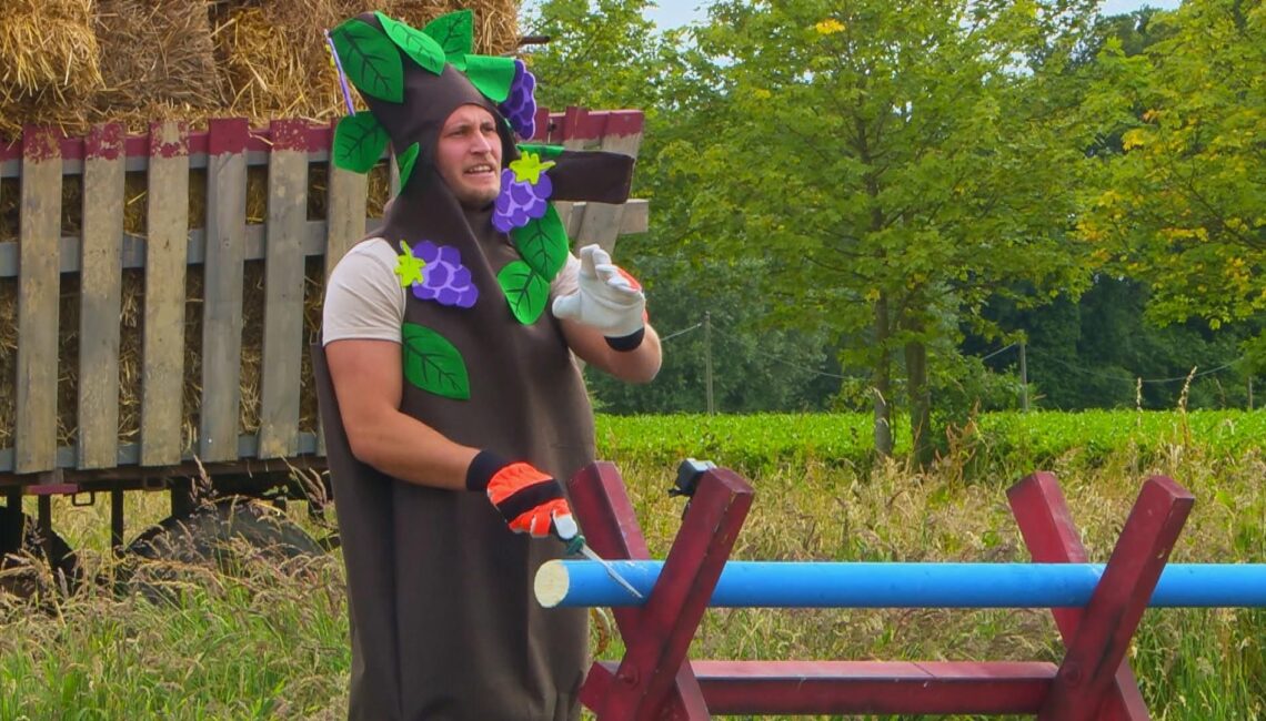 Richard beim Spiel mit der Säge

+++ Die Verwendung des sendungsbezogenen Materials ist nur mit dem Hinweis und Verlinkung auf RTL+ gestattet. +++