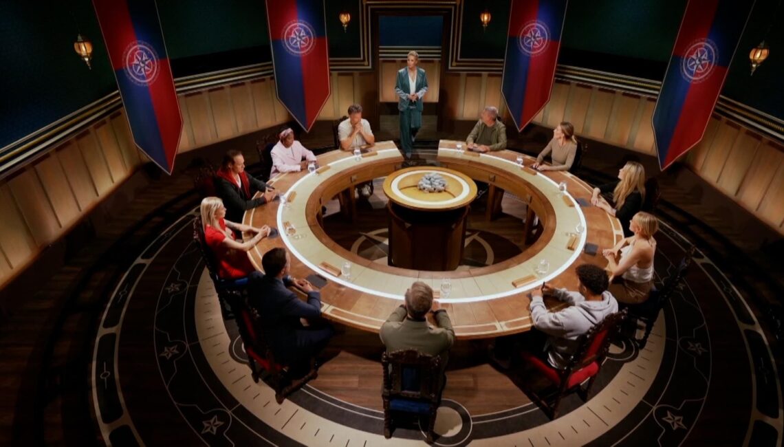 Die Teilnehmer kommen am runden Tisch zusammen.

+++ Die Verwendung des sendungsbezogenen Materials ist nur mit dem Hinweis und Verlinkung auf RTL+ gestattet. +++