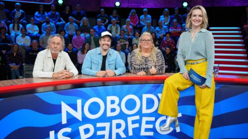 Hugo Egon Balder, Jan van Weyde, Ilka Bessin und Moderatorin Ariane Alter