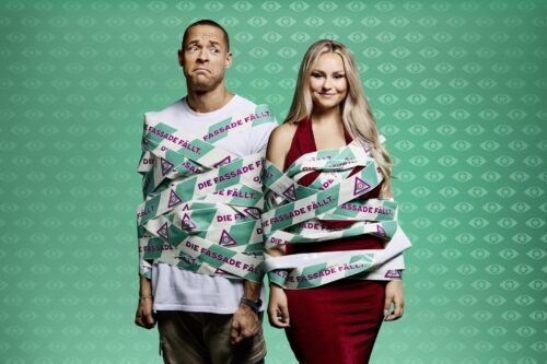 Titel: Promi Big Brother;
Staffel: 10;
Person: Andrej Mangold; Sarah-Jane Wollny;
Copyright: Joyn/Marc Rehbeck;
Fotograf: Marc Rehbeck;
Bildredakteur: Clarissa Schreiner;
Dateiname: 3253386.tif;
Rechtehinweis: Dieses Bild darf honorarfrei für redaktionelle Zwecke und nur im Rahmen der Programmankündigung verwendet werden. Andere Veröffentlichungen sind nur nach Rücksprache und ausdrücklicher Genehmigung der Seven.One Entertainment Group GmbH möglich. Nicht für EPG! Verwendung nur mit vollständigem Copyrightvermerk. Das Foto darf nicht verändert, bearbeitet und nur im Ganzen verwendet werden. Es darf nicht archiviert werden. Es darf nicht an Dritte weitergeleitet werden. Aneinanderreihung/Zusammenlegung/Kopplung von Bildern zum Zweck der Erstellung von Slide-Shows o.ä. nicht gestattet; Verbindung/Einfügen/Anfügen von Werbung nicht gestattet. Das Bild kann KI generierte Elemente enthalten.
Bei Fragen: foto@seven.one
Voraussetzung für die Verwendung dieser Programmdaten ist die Zustimmung zu den Allgemeinen Geschäftsbedingungen der Presselounges der Sender der Seven.One Entertainment Group GmbH.