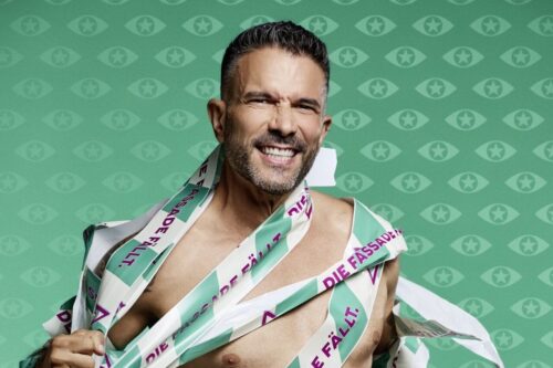Titel: Promi Big Brother;
Staffel: 10;
Person: Marc Terenzi;
Copyright: Joyn/Marc Rehbeck;
Fotograf: Marc Rehbeck;
Bildredakteur: Clarissa Schreiner;
Dateiname: 3265968.tif;
Rechtehinweis: Dieses Bild darf honorarfrei für redaktionelle Zwecke und nur im Rahmen der Programmankündigung verwendet werden. Andere Veröffentlichungen sind nur nach Rücksprache und ausdrücklicher Genehmigung der Seven.One Entertainment Group GmbH möglich. Nicht für EPG! Verwendung nur mit vollständigem Copyrightvermerk. Das Foto darf nicht verändert, bearbeitet und nur im Ganzen verwendet werden. Es darf nicht archiviert werden. Es darf nicht an Dritte weitergeleitet werden. Aneinanderreihung/Zusammenlegung/Kopplung von Bildern zum Zweck der Erstellung von Slide-Shows o.ä. nicht gestattet; Verbindung/Einfügen/Anfügen von Werbung nicht gestattet. Das Bild kann KI generierte Elemente enthalten.
Bei Fragen: foto@seven.one
Voraussetzung für die Verwendung dieser Programmdaten ist die Zustimmung zu den Allgemeinen Geschäftsbedingungen der Presselounges der Sender der Seven.One Entertainment Group GmbH.
