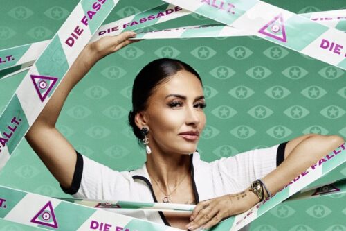 Titel: Promi Big Brother;
Staffel: 10;
Person: Christina Dimitriou;
Copyright: Joyn/Marc Rehbeck;
Fotograf: Marc Rehbeck;
Bildredakteur: Clarissa Schreiner;
Dateiname: 3265982.tif;
Rechtehinweis: Dieses Bild darf honorarfrei für redaktionelle Zwecke und nur im Rahmen der Programmankündigung verwendet werden. Andere Veröffentlichungen sind nur nach Rücksprache und ausdrücklicher Genehmigung der Seven.One Entertainment Group GmbH möglich. Nicht für EPG! Verwendung nur mit vollständigem Copyrightvermerk. Das Foto darf nicht verändert, bearbeitet und nur im Ganzen verwendet werden. Es darf nicht archiviert werden. Es darf nicht an Dritte weitergeleitet werden. Aneinanderreihung/Zusammenlegung/Kopplung von Bildern zum Zweck der Erstellung von Slide-Shows o.ä. nicht gestattet; Verbindung/Einfügen/Anfügen von Werbung nicht gestattet. Das Bild kann KI generierte Elemente enthalten.
Bei Fragen: foto@seven.one
Voraussetzung für die Verwendung dieser Programmdaten ist die Zustimmung zu den Allgemeinen Geschäftsbedingungen der Presselounges der Sender der Seven.One Entertainment Group GmbH.