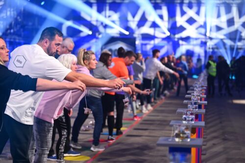 Titel: 99 - Wer schlägt Sie Alle;
Staffel: 6;
Folge: 1;
Person: Andreas;
Copyright: Joyn/Willi Weber;
Fotograf: Willi Weber;
Bildredakteur: Jenny-Fabienne Karas;
Dateiname: 3169423.JPG;
Rechtehinweis: Dieses Bild darf honorarfrei für redaktionelle Zwecke und nur im Rahmen der Programmankündigung verwendet werden. Andere Veröffentlichungen sind nur nach Rücksprache und ausdrücklicher Genehmigung der Seven.One Entertainment Group GmbH möglich. Nicht für EPG! Verwendung nur mit vollständigem Copyrightvermerk. Das Foto darf nicht verändert, bearbeitet und nur im Ganzen verwendet werden. Es darf nicht archiviert werden. Es darf nicht an Dritte weitergeleitet werden. Aneinanderreihung/Zusammenlegung/Kopplung von Bildern zum Zweck der Erstellung von Slide-Shows o.ä. nicht gestattet; Verbindung/Einfügen/Anfügen von Werbung nicht gestattet. Das Bild kann KI generierte Elemente enthalten.
Bei Fragen: foto@seven.one
Voraussetzung für die Verwendung dieser Programmdaten ist die Zustimmung zu den Allgemeinen Geschäftsbedingungen der Presselounges der Sender der Seven.One Entertainment Group GmbH. / Weiterer Text über ots und www.presseportal.de/nr/6708 / Die Verwendung dieses Bildes für redaktionelle Zwecke ist unter Beachtung aller mitgeteilten Nutzungsbedingungen zulässig und dann auch honorarfrei. Veröffentlichung ausschließlich mit Bildrechte-Hinweis.