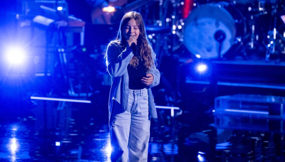 Titel: The Voice Kids;
Staffel: 13;
Person: Lilo;
Copyright: Joyn/Claudius Pflug;
Fotograf: Claudius Pflug;
Bildredakteur: Elisa Taupert;
Dateiname: 3108602.jpg;
Rechtehinweis: Dieses Bild darf honorarfrei für redaktionelle Zwecke und nur im Rahmen der Programmankündigung verwendet werden. Andere Veröffentlichungen sind nur nach Rücksprache und ausdrücklicher Genehmigung der Seven.One Entertainment Group GmbH möglich. Nicht für EPG! Verwendung nur mit vollständigem Copyrightvermerk. Das Foto darf nicht verändert, bearbeitet und nur im Ganzen verwendet werden. Es darf nicht archiviert werden. Es darf nicht an Dritte weitergeleitet werden. Aneinanderreihung/Zusammenlegung/Kopplung von Bildern zum Zweck der Erstellung von Slide-Shows o.ä. nicht gestattet; Verbindung/Einfügen/Anfügen von Werbung nicht gestattet. 
Bei Fragen: foto@seven.one
Voraussetzung für die Verwendung dieser Programmdaten ist die Zustimmung zu den Allgemeinen Geschäftsbedingungen der Presselounges der Sender der Seven.One Entertainment Group GmbH.