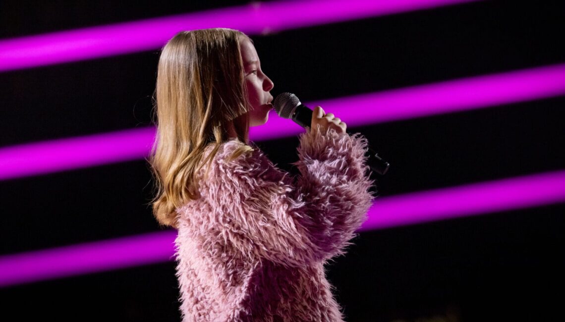 Titel: The Voice Kids;
Staffel: 13;
Person: Helena;
Copyright: Joyn/Claudius Pflug;
Fotograf: Claudius Pflug;
Bildredakteur: Elisa Taupert;
Dateiname: 3119257.jpg;
Rechtehinweis: Dieses Bild darf honorarfrei für redaktionelle Zwecke und nur im Rahmen der Programmankündigung verwendet werden. Andere Veröffentlichungen sind nur nach Rücksprache und ausdrücklicher Genehmigung der Seven.One Entertainment Group GmbH möglich. Nicht für EPG! Verwendung nur mit vollständigem Copyrightvermerk. Das Foto darf nicht verändert, bearbeitet und nur im Ganzen verwendet werden. Es darf nicht archiviert werden. Es darf nicht an Dritte weitergeleitet werden. Aneinanderreihung/Zusammenlegung/Kopplung von Bildern zum Zweck der Erstellung von Slide-Shows o.ä. nicht gestattet; Verbindung/Einfügen/Anfügen von Werbung nicht gestattet. 
Bei Fragen: foto@seven.one
Voraussetzung für die Verwendung dieser Programmdaten ist die Zustimmung zu den Allgemeinen Geschäftsbedingungen der Presselounges der Sender der Seven.One Entertainment Group GmbH.