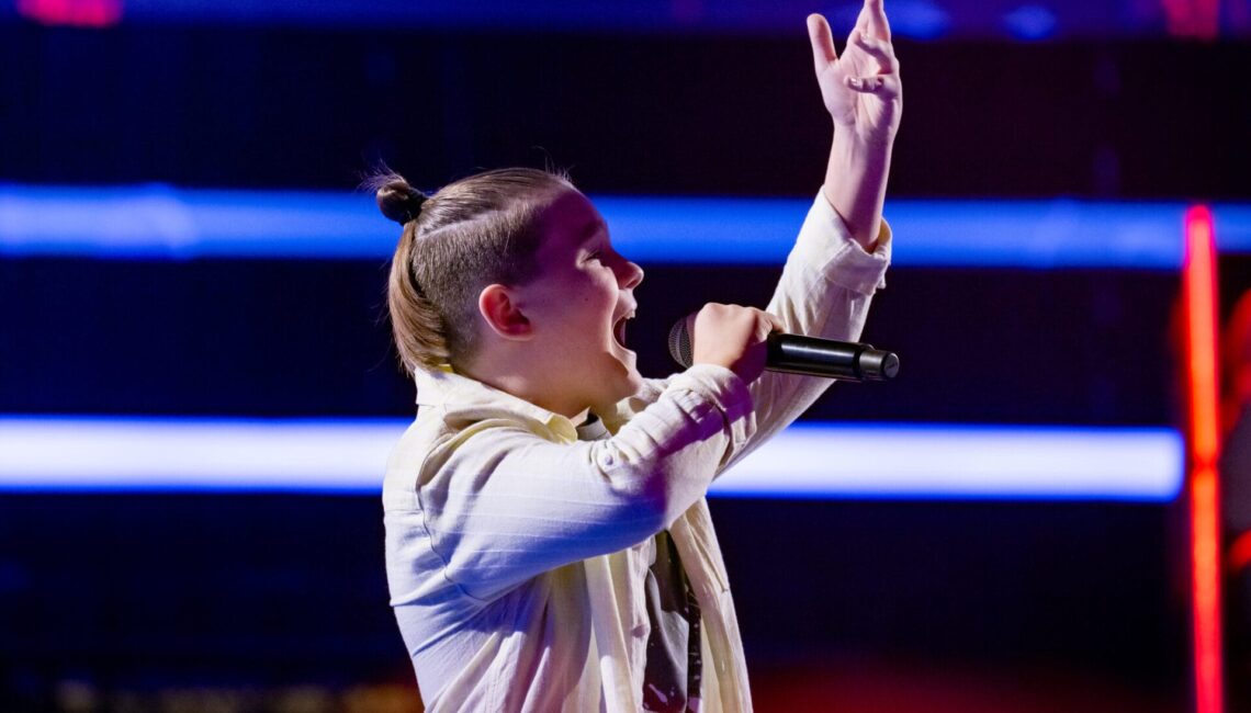 Titel: The Voice Kids;
Staffel: 13;
Person: Volodymyr;
Copyright: Joyn/Claudius Pflug;
Fotograf: Claudius Pflug;
Bildredakteur: Elisa Taupert;
Dateiname: 3119593.jpg;
Rechtehinweis: Dieses Bild darf honorarfrei für redaktionelle Zwecke und nur im Rahmen der Programmankündigung verwendet werden. Andere Veröffentlichungen sind nur nach Rücksprache und ausdrücklicher Genehmigung der Seven.One Entertainment Group GmbH möglich. Nicht für EPG! Verwendung nur mit vollständigem Copyrightvermerk. Das Foto darf nicht verändert, bearbeitet und nur im Ganzen verwendet werden. Es darf nicht archiviert werden. Es darf nicht an Dritte weitergeleitet werden. Aneinanderreihung/Zusammenlegung/Kopplung von Bildern zum Zweck der Erstellung von Slide-Shows o.ä. nicht gestattet; Verbindung/Einfügen/Anfügen von Werbung nicht gestattet. 
Bei Fragen: foto@seven.one
Voraussetzung für die Verwendung dieser Programmdaten ist die Zustimmung zu den Allgemeinen Geschäftsbedingungen der Presselounges der Sender der Seven.One Entertainment Group GmbH.