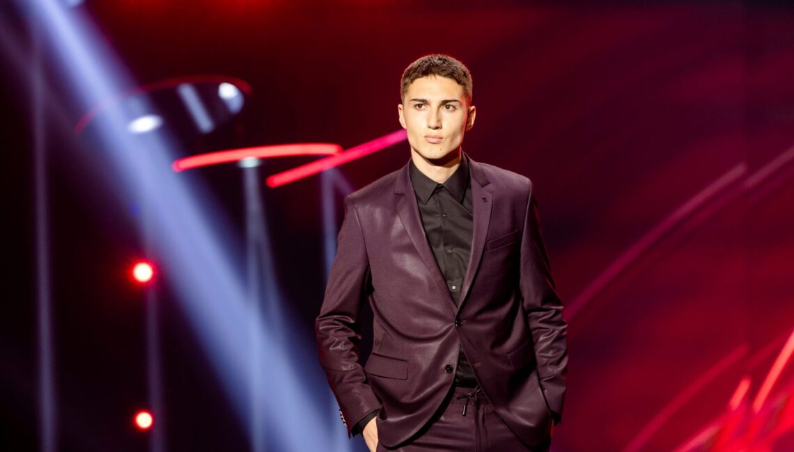 Titel: Germany's Next Topmodel - by Heidi Klum;
Staffel: 20;
Folge: 4;
Person: Konsti;
Copyright: ProSieben/Nadine Rupp;
Fotograf: Nadine Rupp;
Dateiname: 3092367.jpg;
Rechtehinweis: Dieses Bild darf honorarfrei für redaktionelle Zwecke und nur im Rahmen der Programmankündigung verwendet werden. Andere Veröffentlichungen sind nur nach Rücksprache und ausdrücklicher Genehmigung der Seven.One Entertainment Group GmbH möglich. Nicht für EPG! Verwendung nur mit vollständigem Copyrightvermerk. Das Foto darf nicht verändert, bearbeitet und nur im Ganzen verwendet werden. Nicht für Cover! Es darf nicht archiviert werden. Es darf nicht an Dritte weitergeleitet werden. Aneinanderreihung/Zusammenlegung/Kopplung von Bildern zum Zweck der Erstellung von Slide-Shows o.ä. nicht gestattet; Verbindung/Einfügen/Anfügen von Werbung nicht gestattet. Das Bild kann KI generierte Elemente enthalten. 

Bei Fragen: foto@seven.one Voraussetzung für die Verwendung dieser Programmdaten ist die Zustimmung zu den Allgemeinen Geschäftsbedingungen der Presselounges der Sender der Seven.One Entertainment Group GmbH.