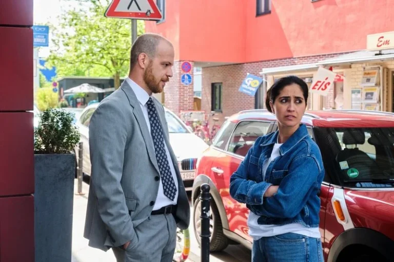 "Unter uns" Vorschau nächste Folgen vom 21. bis 25.07.25: DAS passiert in der Schillerallee in dieser Woche